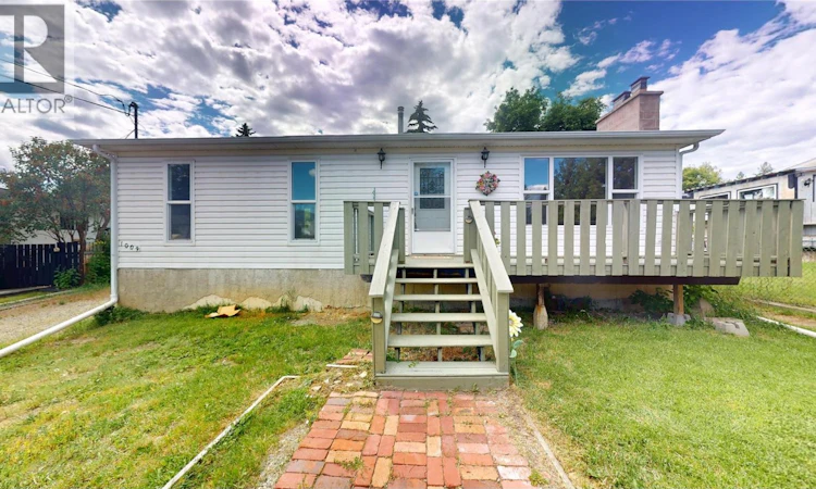 1009 S 12th Avenue