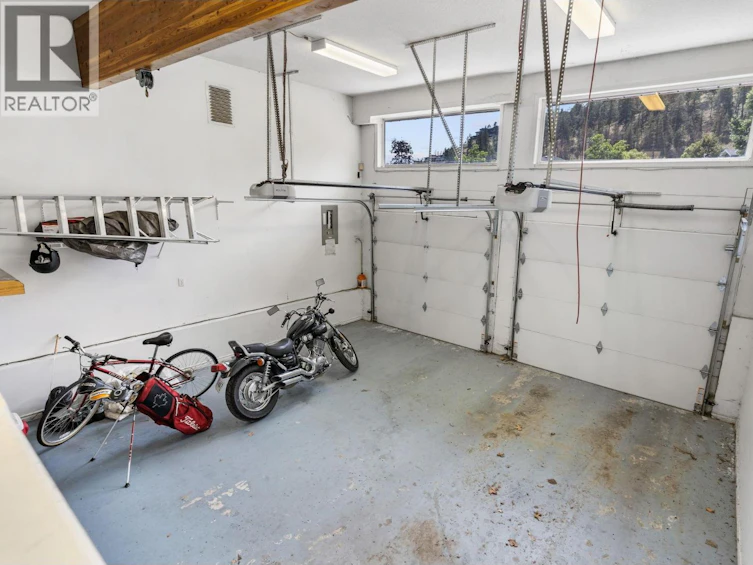 607 S Clifton Road, Kelowna, BC, V1V 1A7 - 37