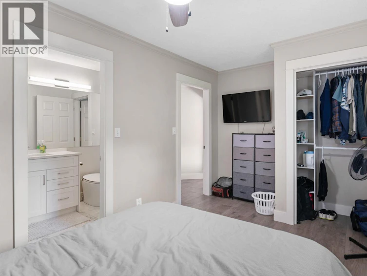 607 S Clifton Road, Kelowna, BC, V1V 1A7 - 17