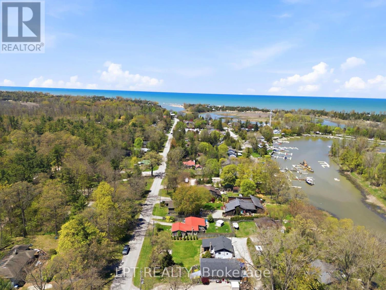 7652 Riverside Drive, Lambton Shores, ON, N0M 2L0 - 35