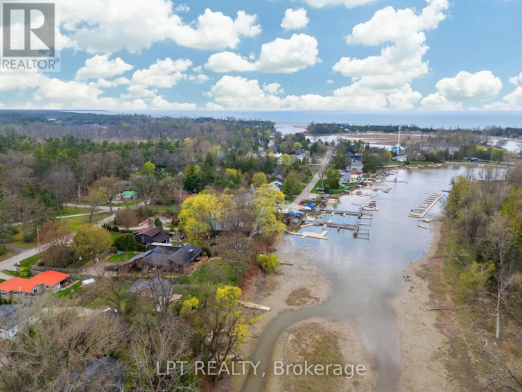 7652 Riverside Drive, Lambton Shores, ON, N0M 2L0 - 48