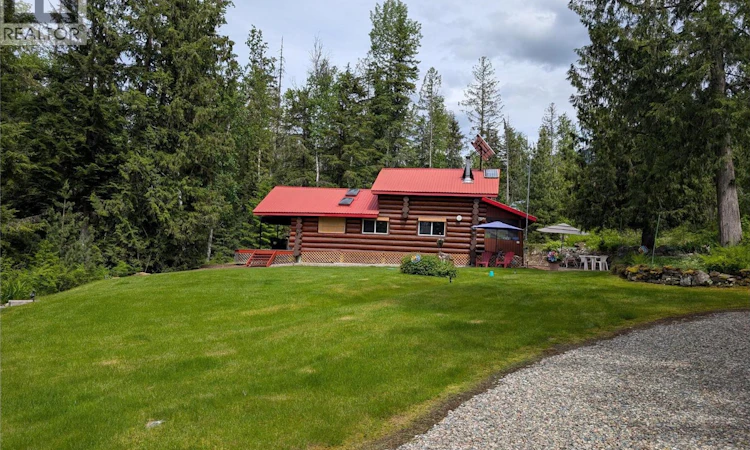 1363 Bourne Crescent