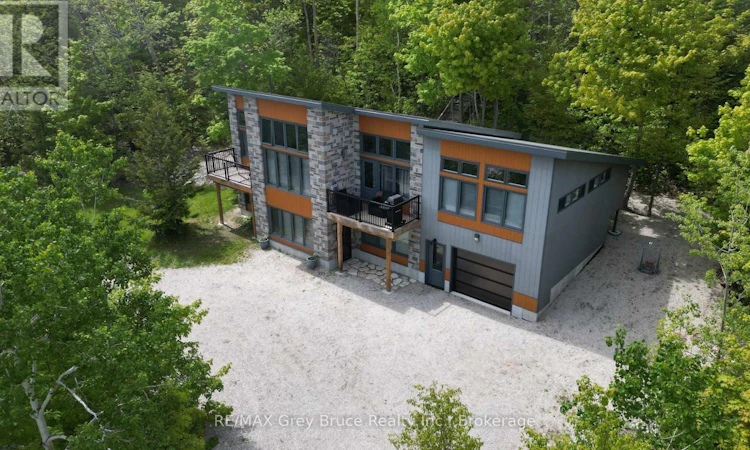 17 Shoreline Drive