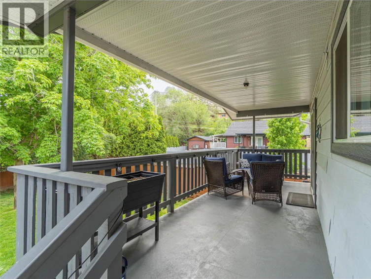 879 Serle Road, Kamloops, BC, V2B 6L8 - 4