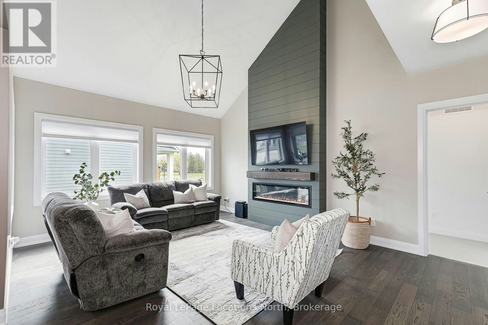 121 Beacon Drive, Blue Mountains, ON, N0H 2P0