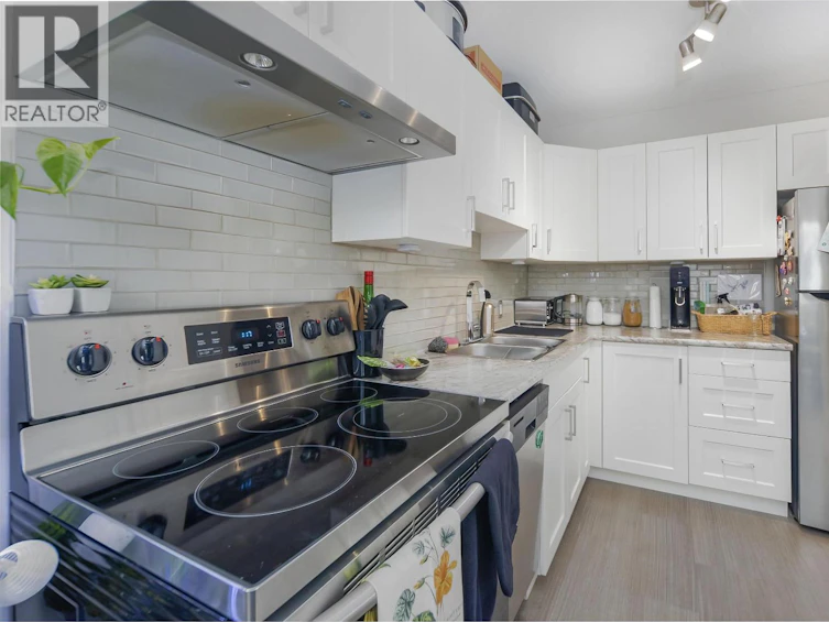 5353 Hastings Street, Burnaby, BC, V5B 1P9 - 18