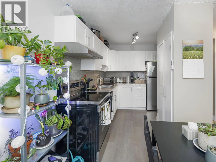 5353 Hastings Street, Burnaby, BC, V5B 1P9 - 17