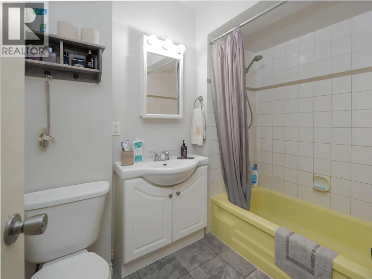 5353 Hastings Street, Burnaby, BC, V5B 1P9 - 21