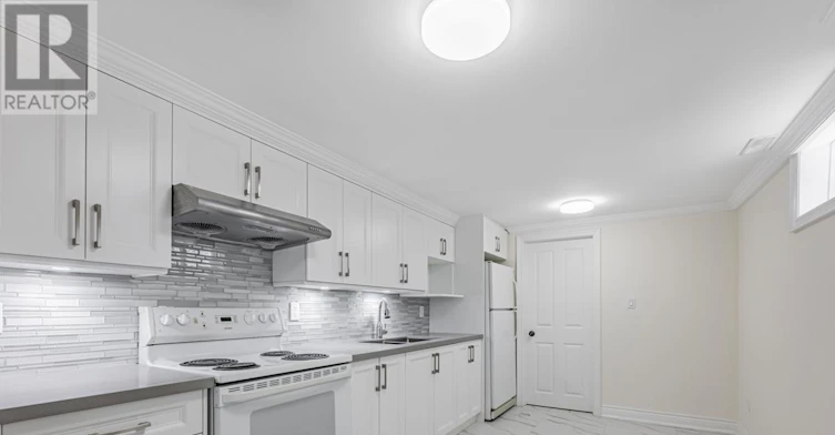 C-90 Galt Avenue, Toronto, ON, M4M 2Z3 - 3