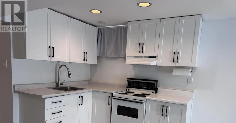 LOWER-10 Wroxeter Avenue, Toronto, ON, M4K 1J6 - 9