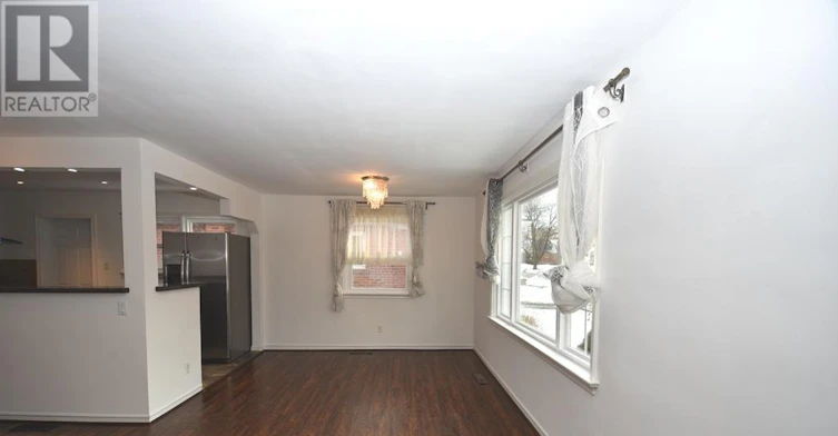 87 Vauxhall Drive, Toronto, ON, M1P 1R1 - 3