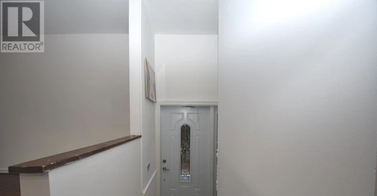 87 Vauxhall Drive, Toronto, ON, M1P 1R1 - 2