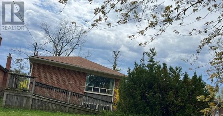 MAIN-19 Danube Drive, Toronto, ON, M1R 1Z9