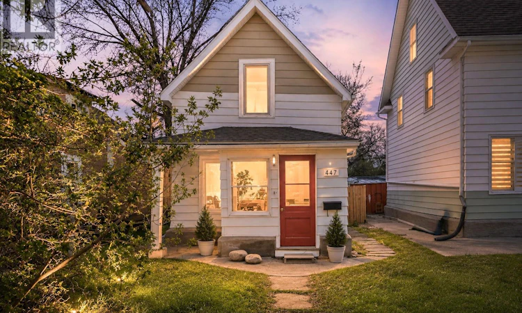 447 Athabasca Street W