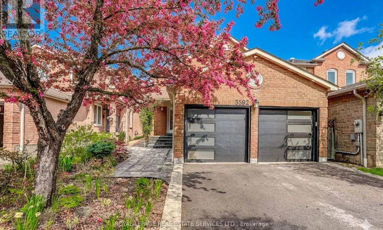 3592 Cherrington Crescent