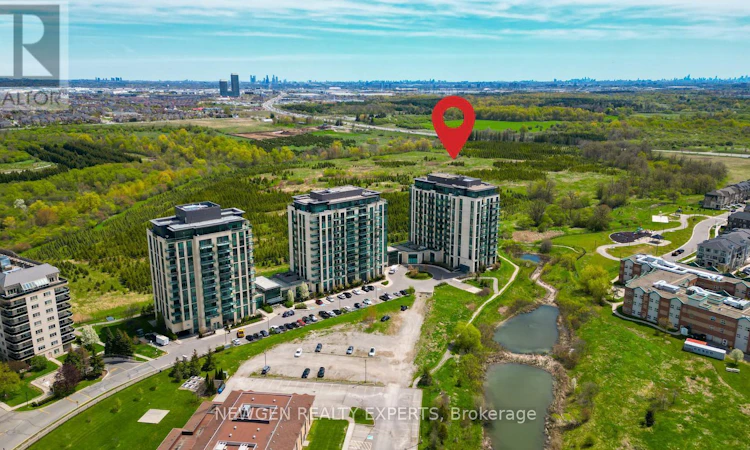 808-65 Yorkland Boulevard