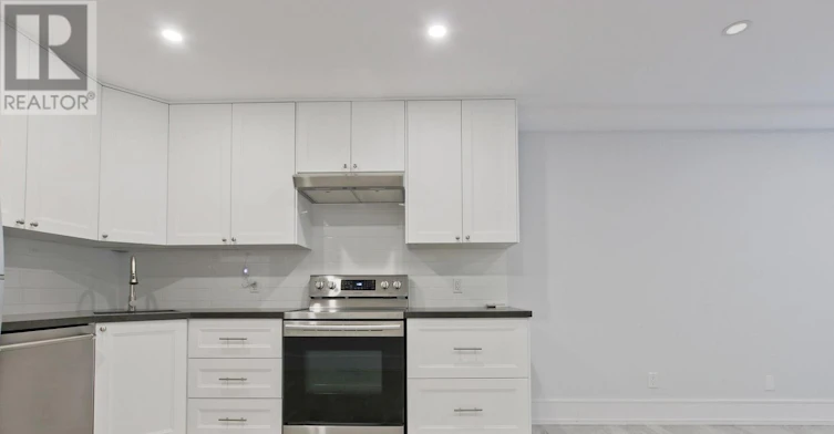 318 Boon Avenue, Toronto, ON, M6E 4A5 - 7