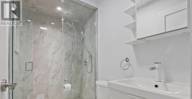 318 Boon Avenue, Toronto, ON, M6E 4A5 - 10
