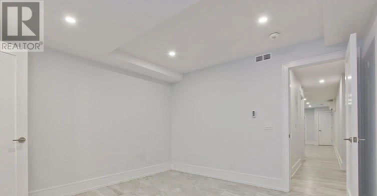 318 Boon Avenue, Toronto, ON, M6E 4A5 - 9