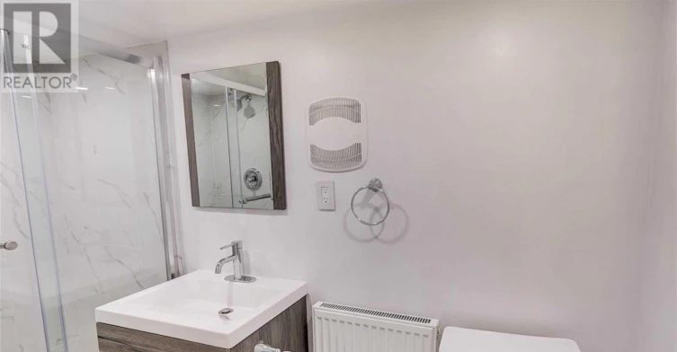 LOWER 2-134 Glenwood Crescent, Toronto, ON, M4B 1K2 - 6