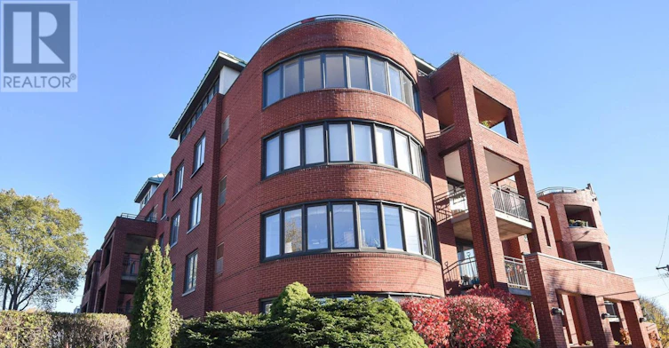 203-959 River Road NORTH, Ottawa, ON, K1K 3V3