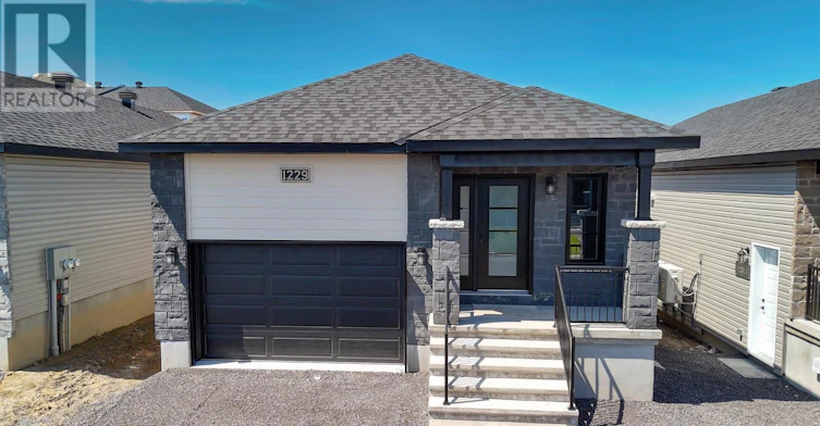 1229 Montblanc Crescent, Russell, ON, K0A 1W0
