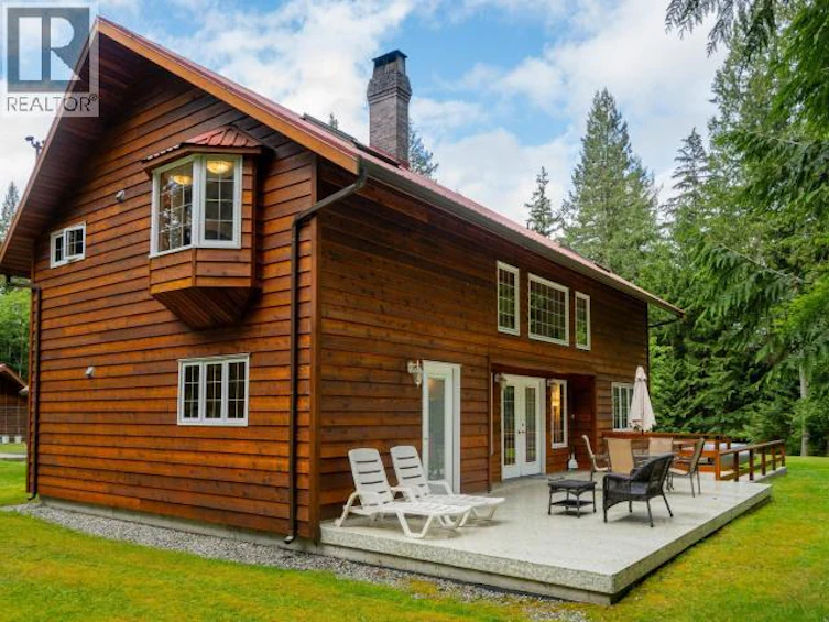 2551 Wilcox Road, Powell River, BC, V8A 0P3 - 10