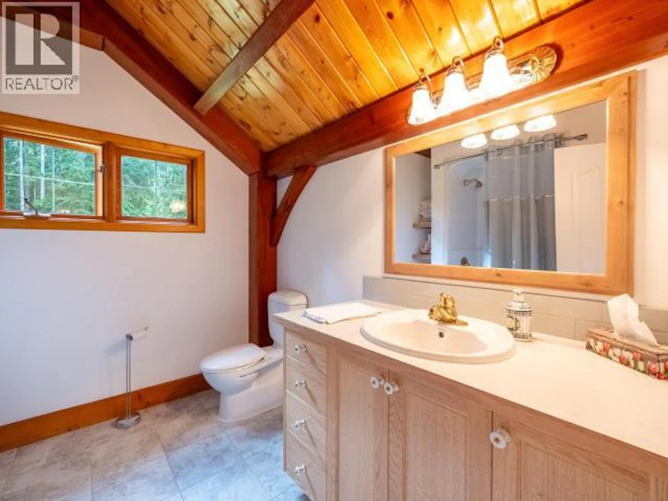 2551 Wilcox Road, Powell River, BC, V8A 0P3 - 34