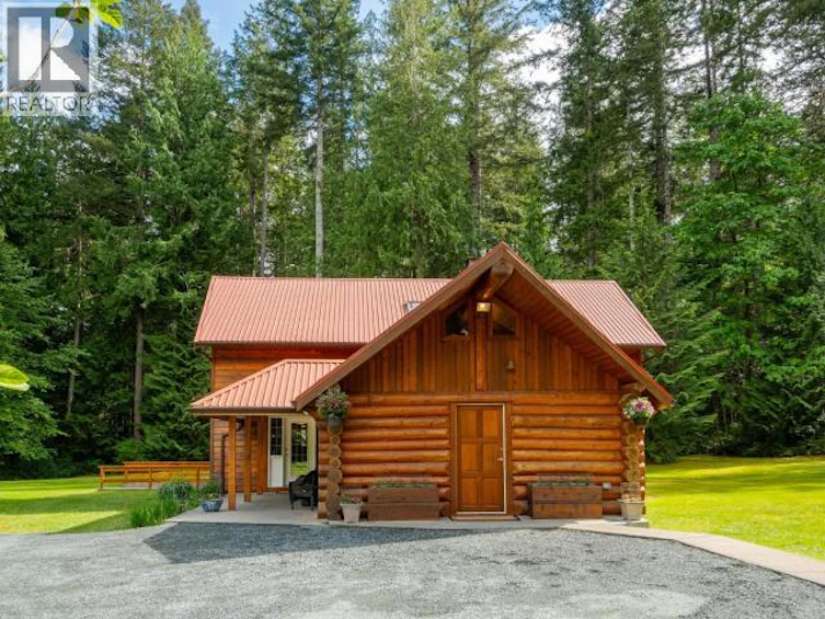 2551 Wilcox Road, Powell River, BC, V8A 0P3 - 9