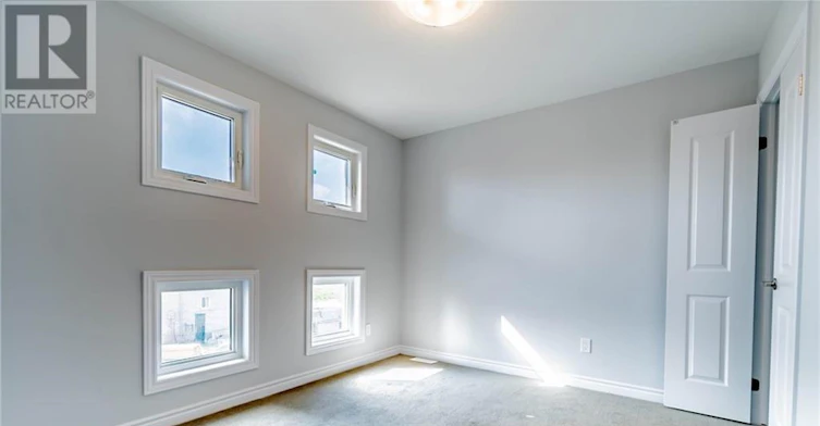 UPPER-77 Renfrew Trail, Welland, ON, L3C 0K2 - 24