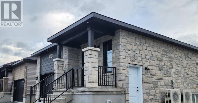 A-1233 Montblanc Crescent, Russell, ON, K0A 1W0