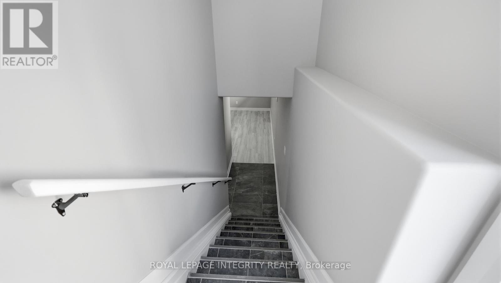 A-1233 Montblanc Crescent, Russell, ON, K0A 1W0 - 2