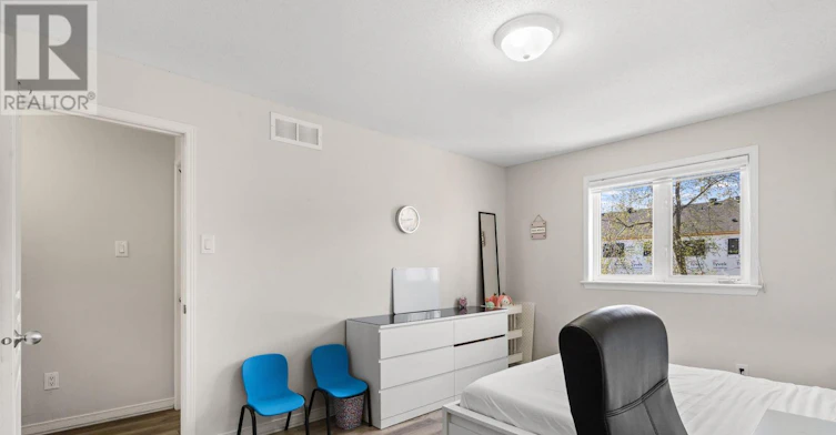 407 Celtic Ridge Crescent, Ottawa, ON, K2W 0B3 - 18