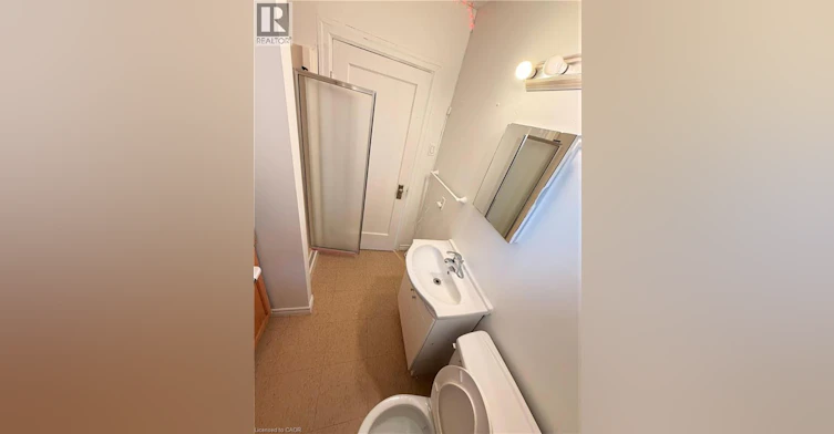 5B-124 King Street N, Waterloo, ON, N2J 2X8 - 4