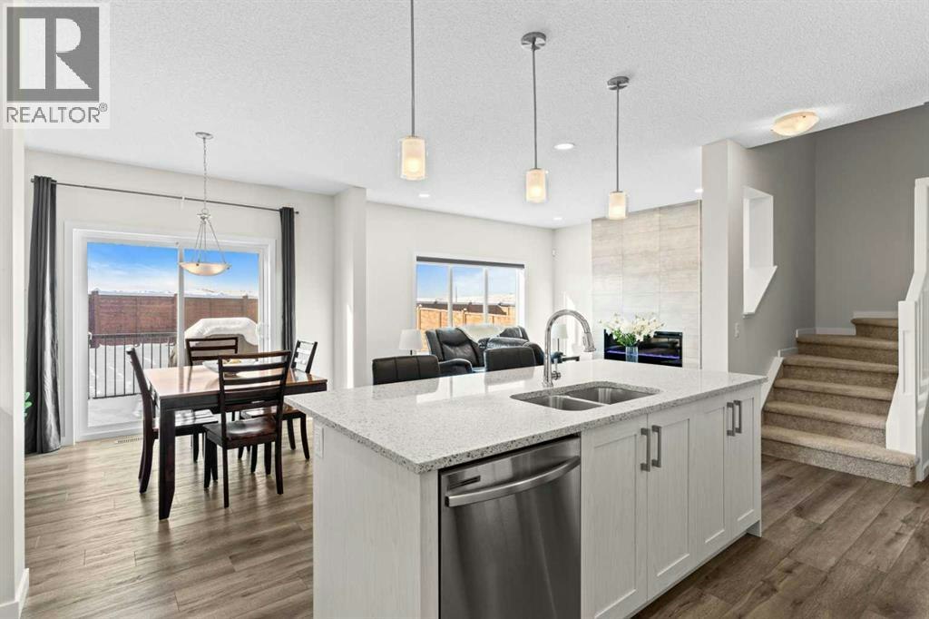 492 Chinook Gate Square SW, Airdrie, AB, T4B 4W1