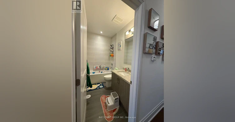 TH05-394 7 Highway Avenue E, Richmond Hill, ON, L3B 0G5 - 13