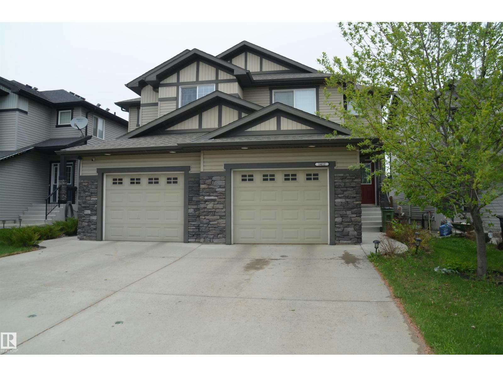 1412-152  NW, Edmonton, AB, T5Y 0Y7