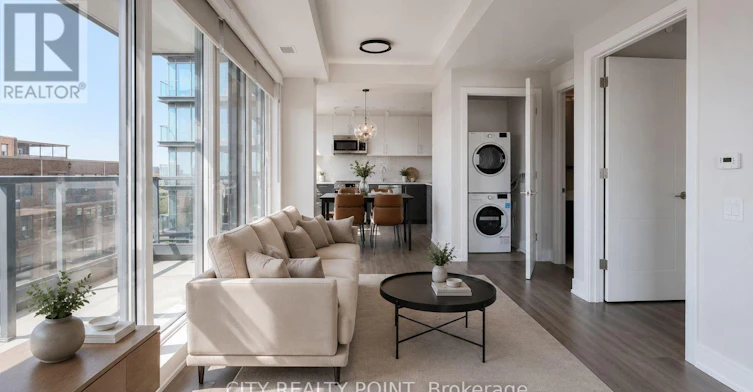 1010-2525 Bathurst Street, Toronto, ON, M6B 2Y9 - 2
