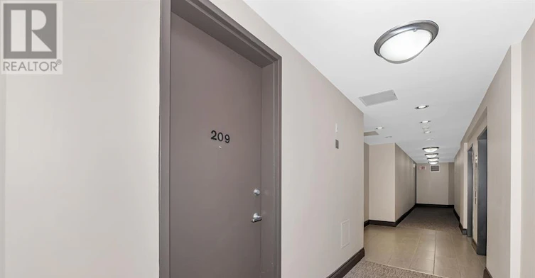 209-260 Besserer Street, Ottawa, ON, K1N 1J3 - 6