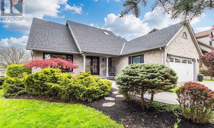 67 Honeysuckle Crescent