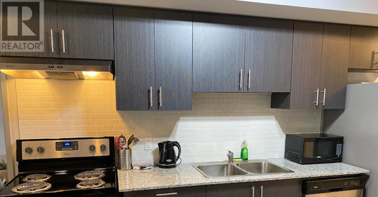 G310-275 Larch Street, Waterloo, ON, N2L 0J4 - 6