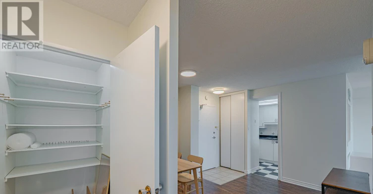 1111-555 Brittany Drive, Ottawa, ON, K1K 4C5 - 24
