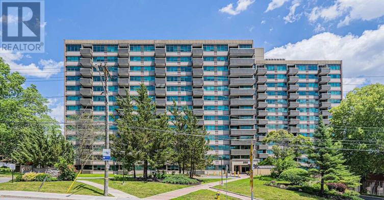 1111-555 Brittany Drive, Ottawa, ON, K1K 4C5