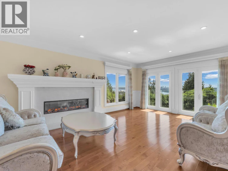 880 Younette Drive, West Vancouver, BC, V7T 1S9 - 4