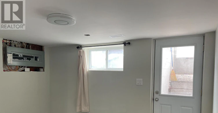 370 Centre Street E, Richmond Hill, ON, L4C 1B6 - 4