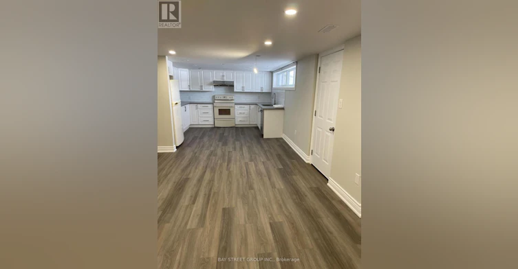 370 Centre Street E, Richmond Hill, ON, L4C 1B6 - 3