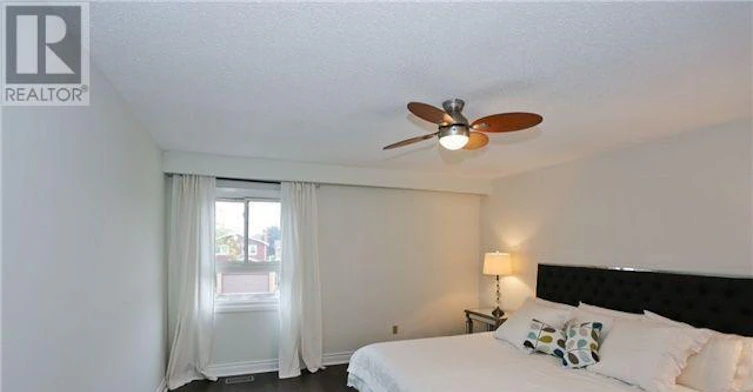 MAIN-2425 Carlanne Place, Mississauga, ON, L5C 3H6 - 18