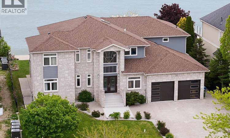 300 Shoreview Circle
