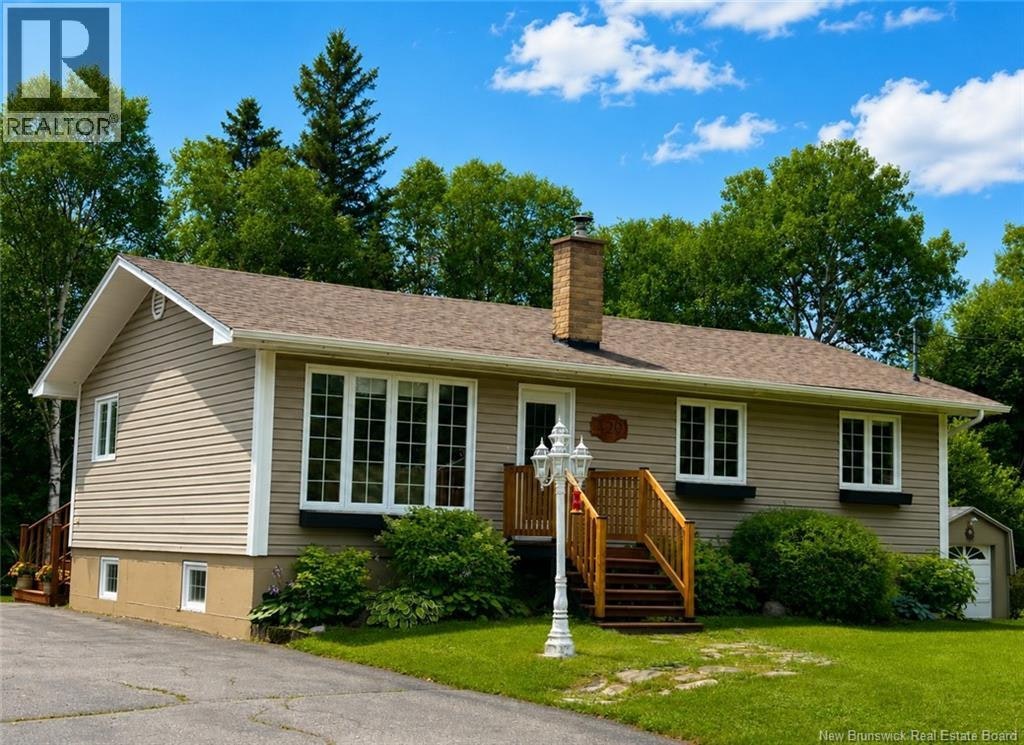 429 Acadie, Beresford, NB, E8K 2C6