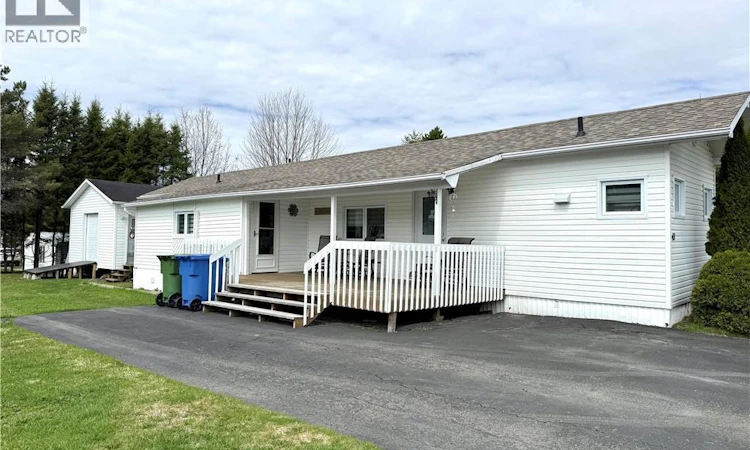43 Le Paradis Street